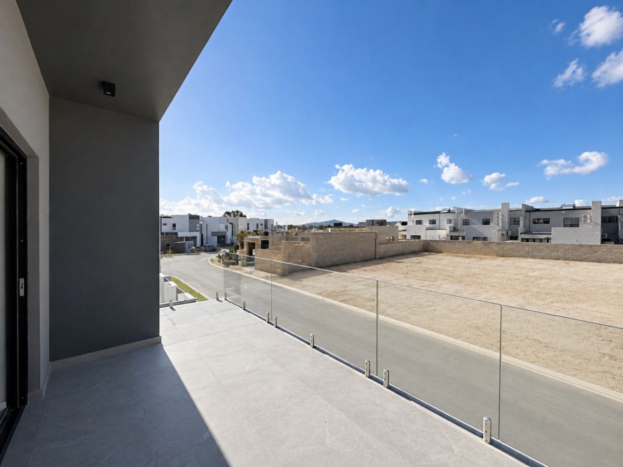 4 Bedroom Property for Sale in Sandown Western Cape